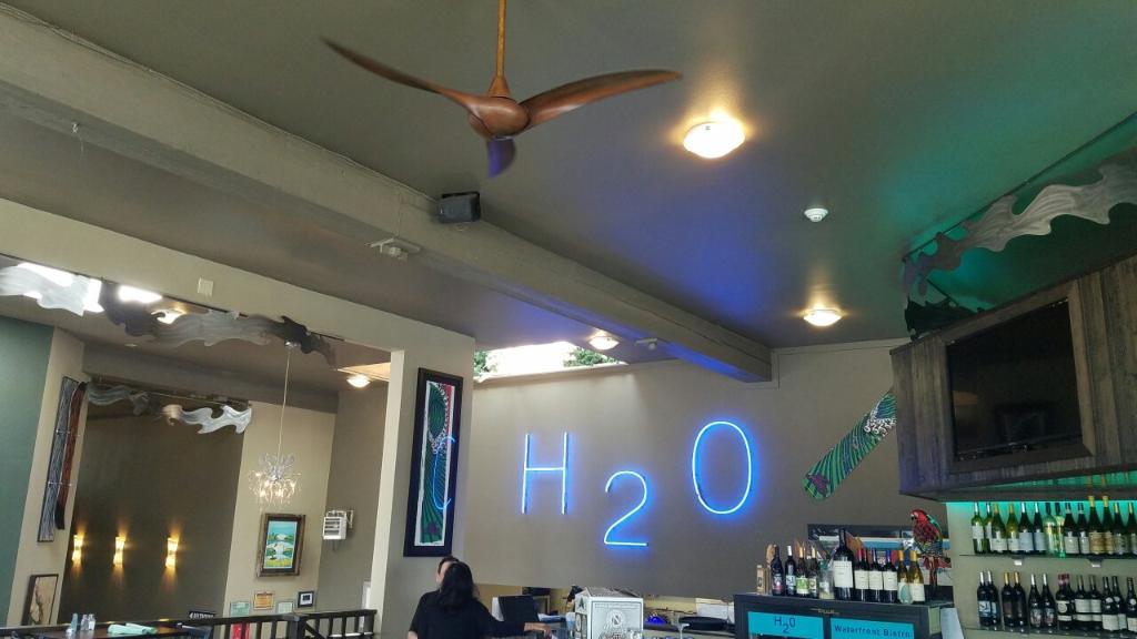 H2O Waterfront Bistro
