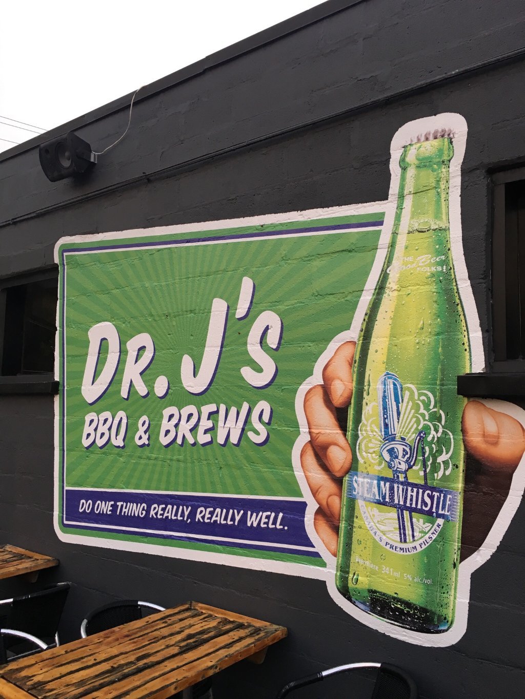 Dr. J`s Bbq & Brews