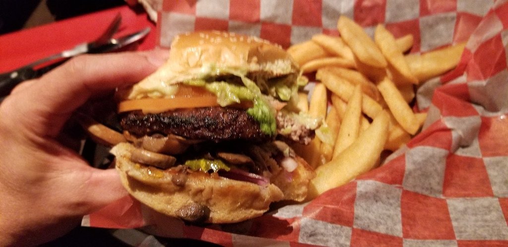 Red Robin America`s Gourmet Burgers and Spirits