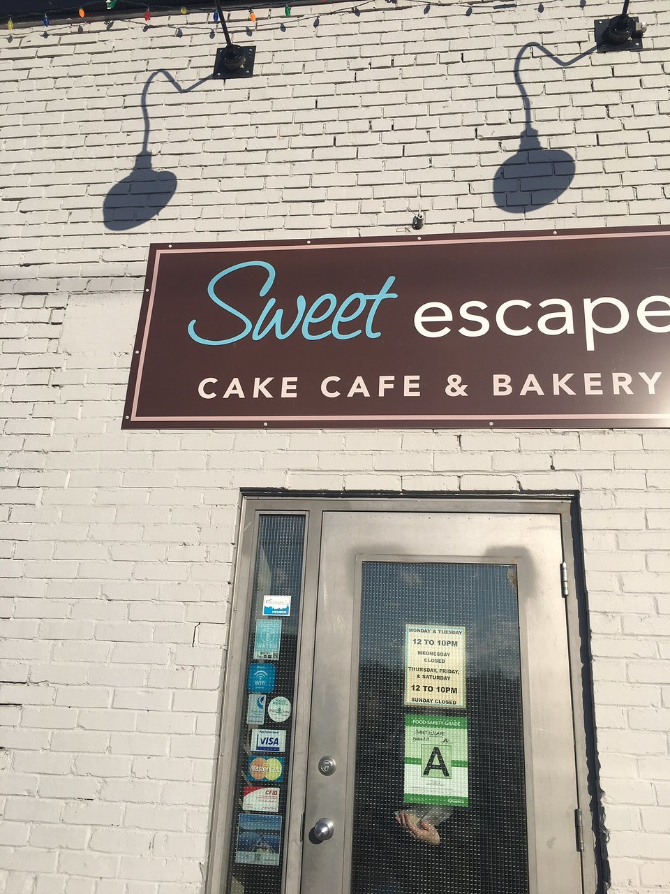 Sweet Escape Cake Cafe & Bakery