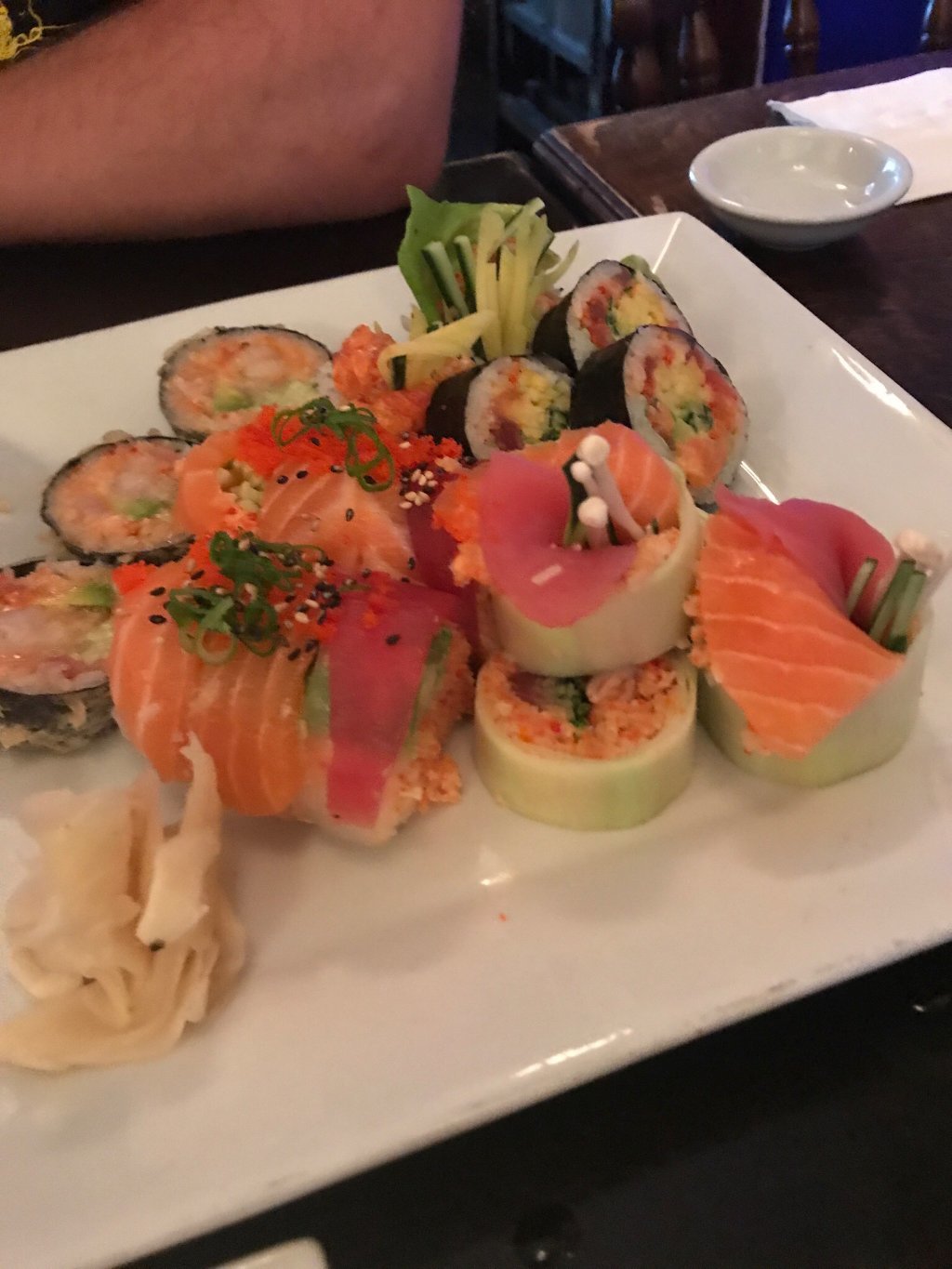 SAINT sushi bar