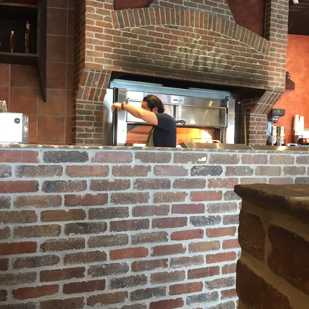 Avivo Brick Oven Pizzeria