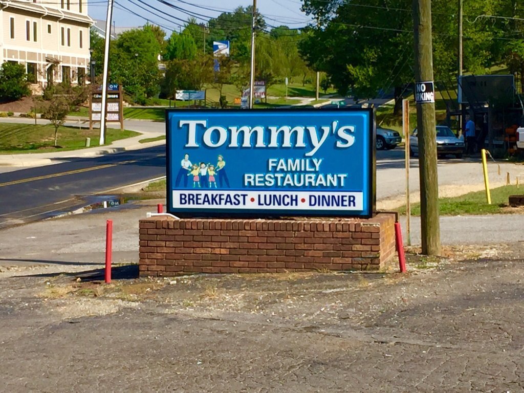 Tommy`s Family Restaurant