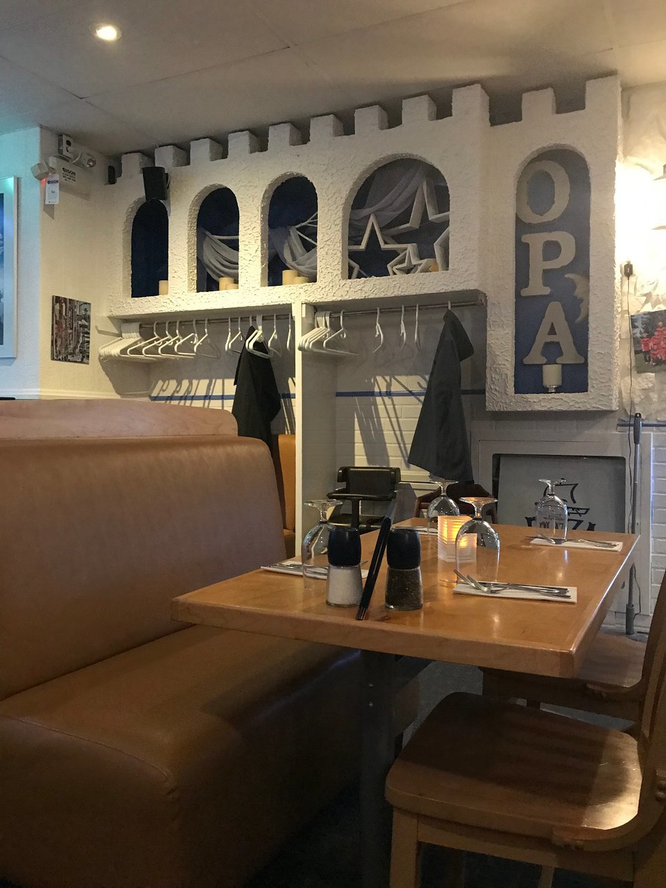 Plaza Restaurant & Tavern