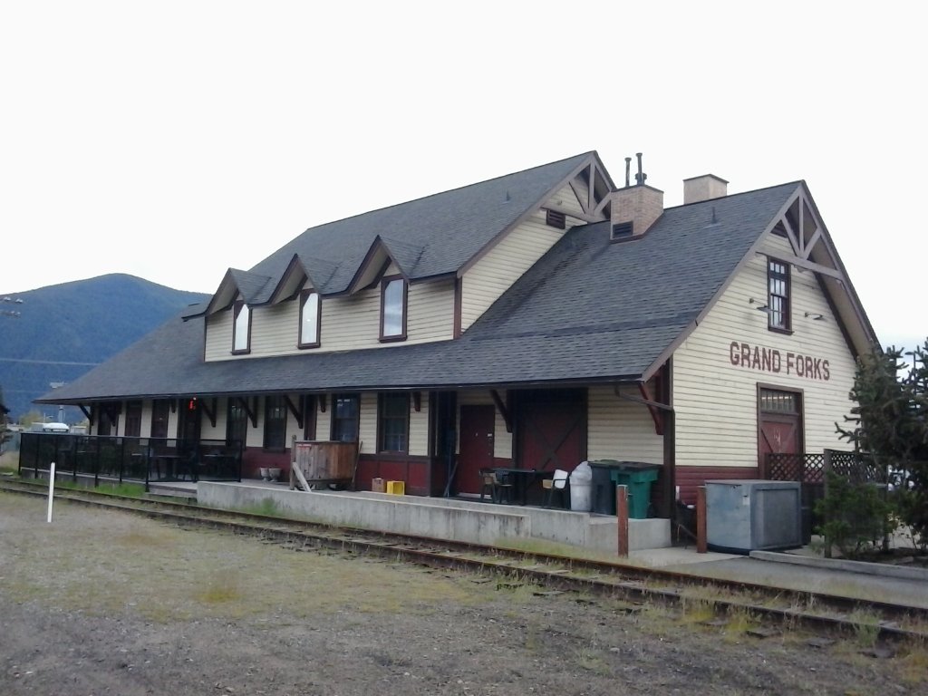 Grand Forks Station Pub
